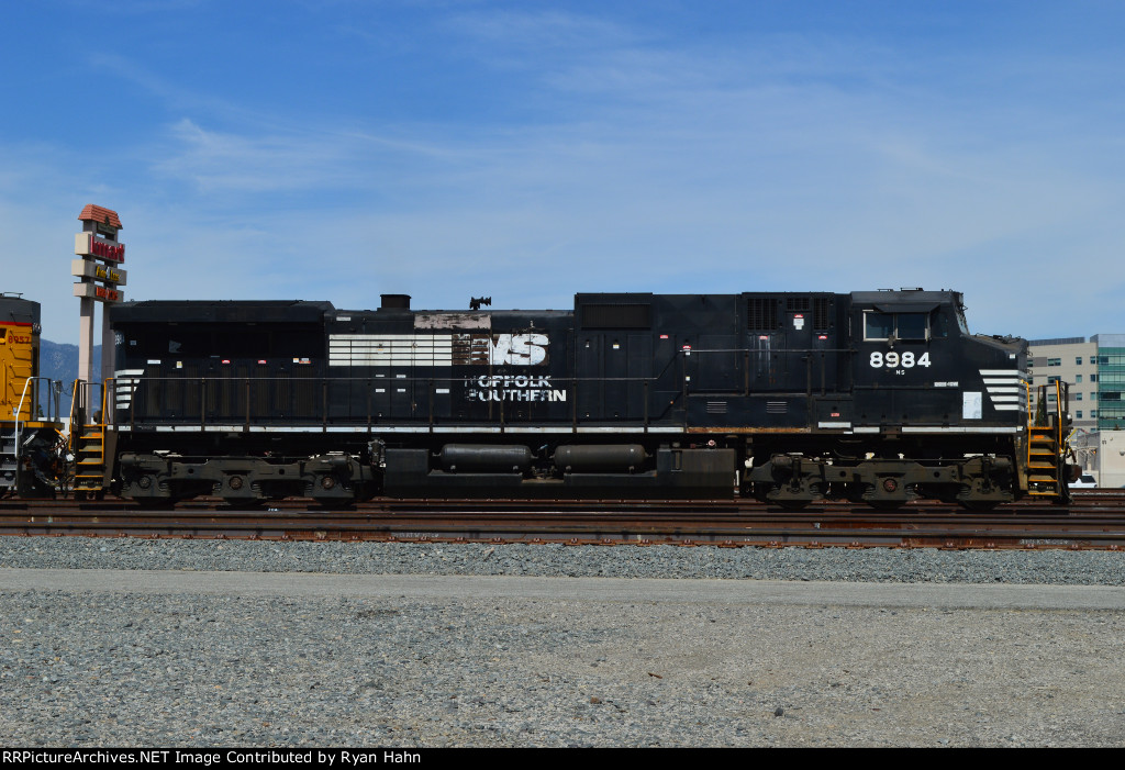 A Worn NS Dash 9 In Colton